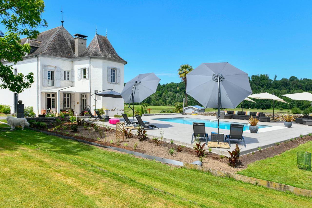 Chateau De Heaas Feas Luaran gambar